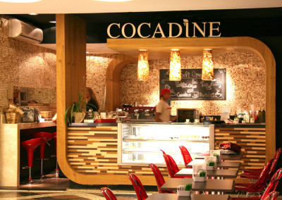 Front view café Cocadine